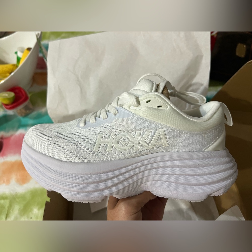 Hoka bondi 8 size 5.5 woman